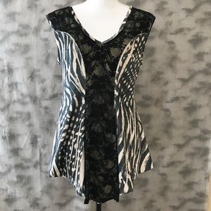 💥Sale!!! 3 for $24. Daytrip by Buckle top.